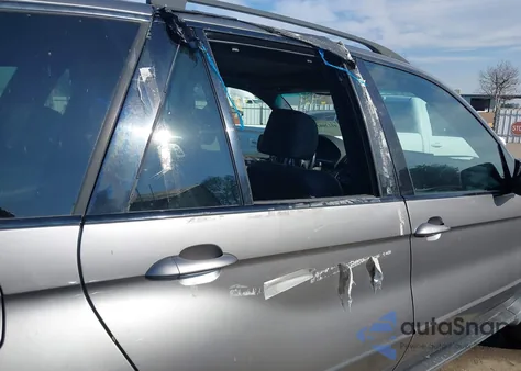 2005 BMW X5 4.4I from USA, damaged, VIN 5UXFB53525LV13098